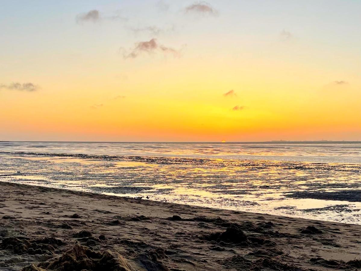 Familienfreundliches Ferienhaus In 5 Min Zum Strand Mit Terrasse Und Kostenlosem Parkplatz Cuxhaven Ngoại thất bức ảnh